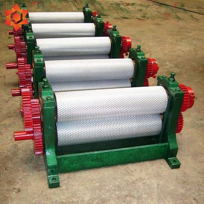 450mm Rulo Uzunluğu Balmumu Vakfı Rulo Makinesi 4.5 - 5.4mm Hücre Boyutu